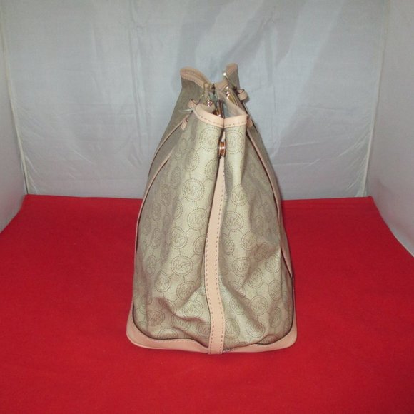 Michael Kors Jet Set PVC Signature Belted Tote - Picture 9 of 12